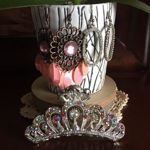 Earrings & Hair Clip